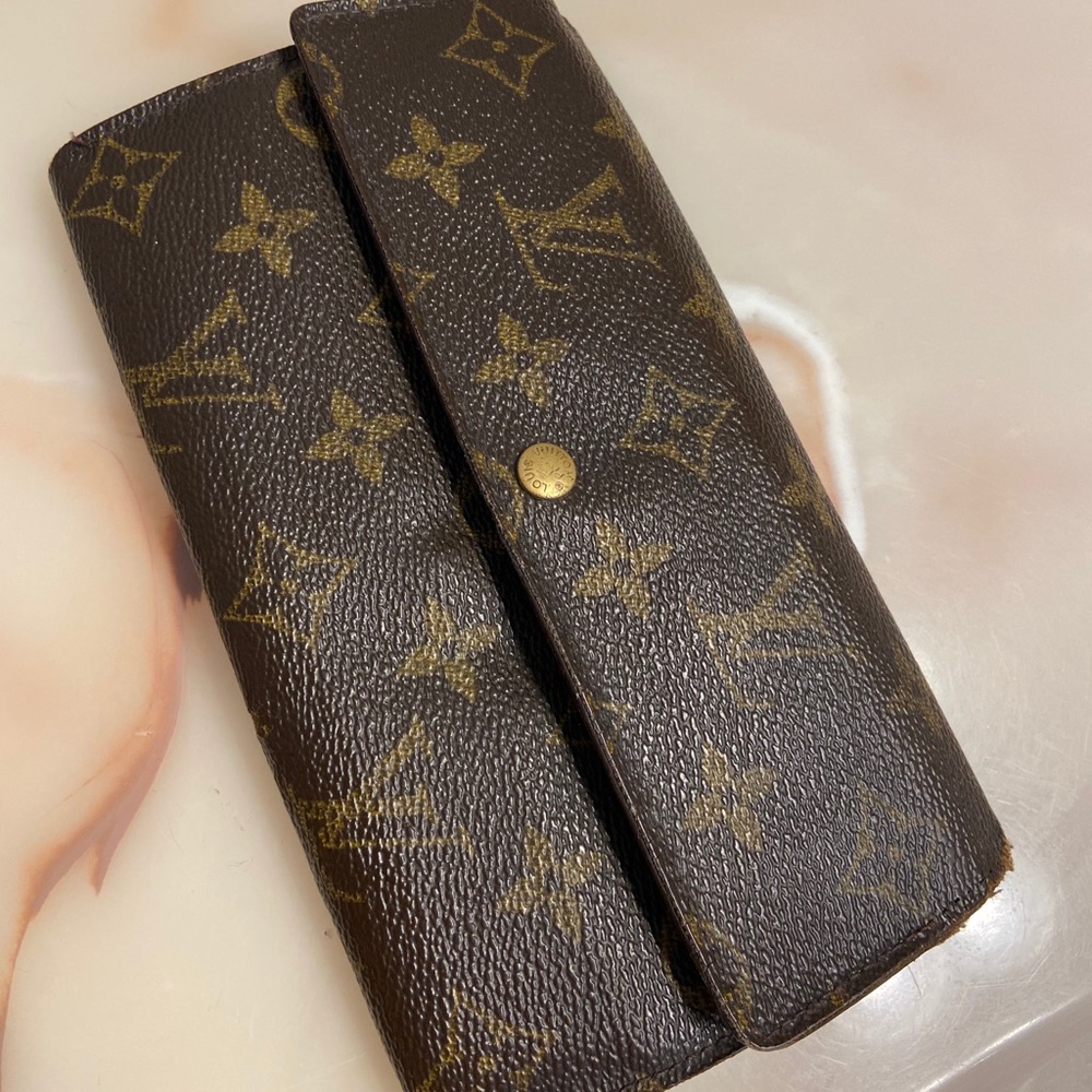 Vintage Louis Vuitton monogram LV Wallet